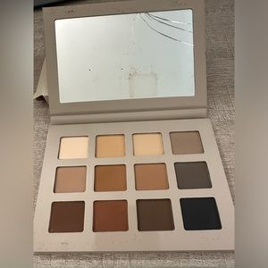 Skkn by Kim palette. Mirror arrived broken but palette never used